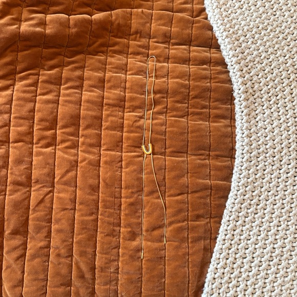 Madewell enamel rainbow horseshoe bolo gold necklace - Picture 3 of 4